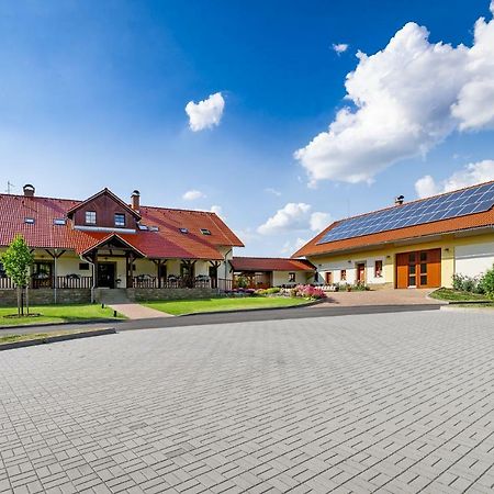 Hotel Vencluv Statek Javornice Zewnętrze zdjęcie