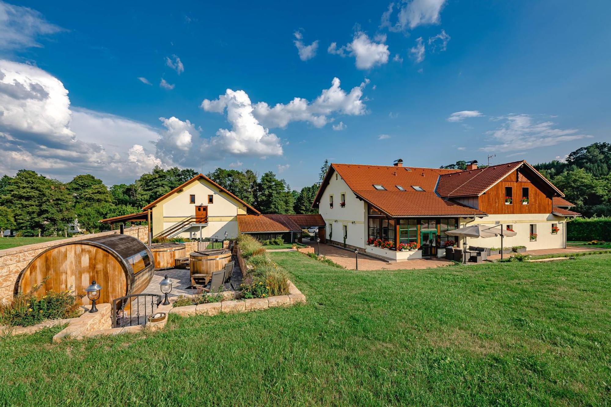 Hotel Vencluv Statek Javornice Zewnętrze zdjęcie
