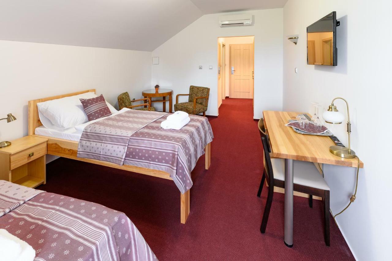 Hotel Vencluv Statek Javornice Zewnętrze zdjęcie